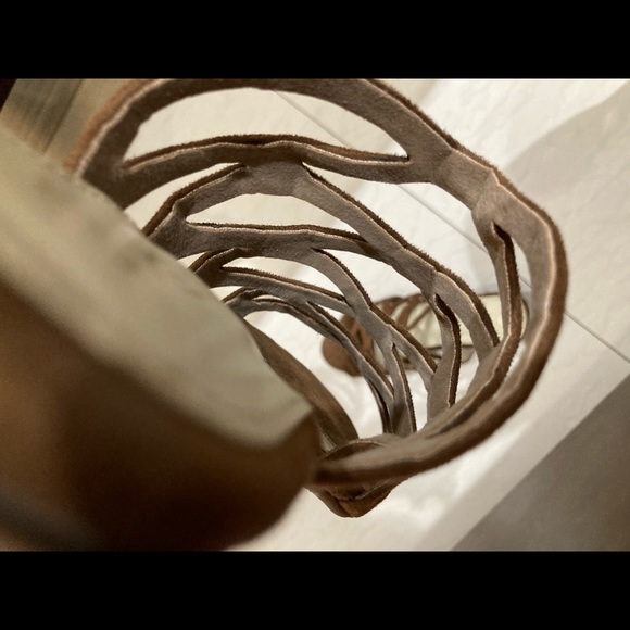 Footwear by brand METRO - Picture 2 of 4